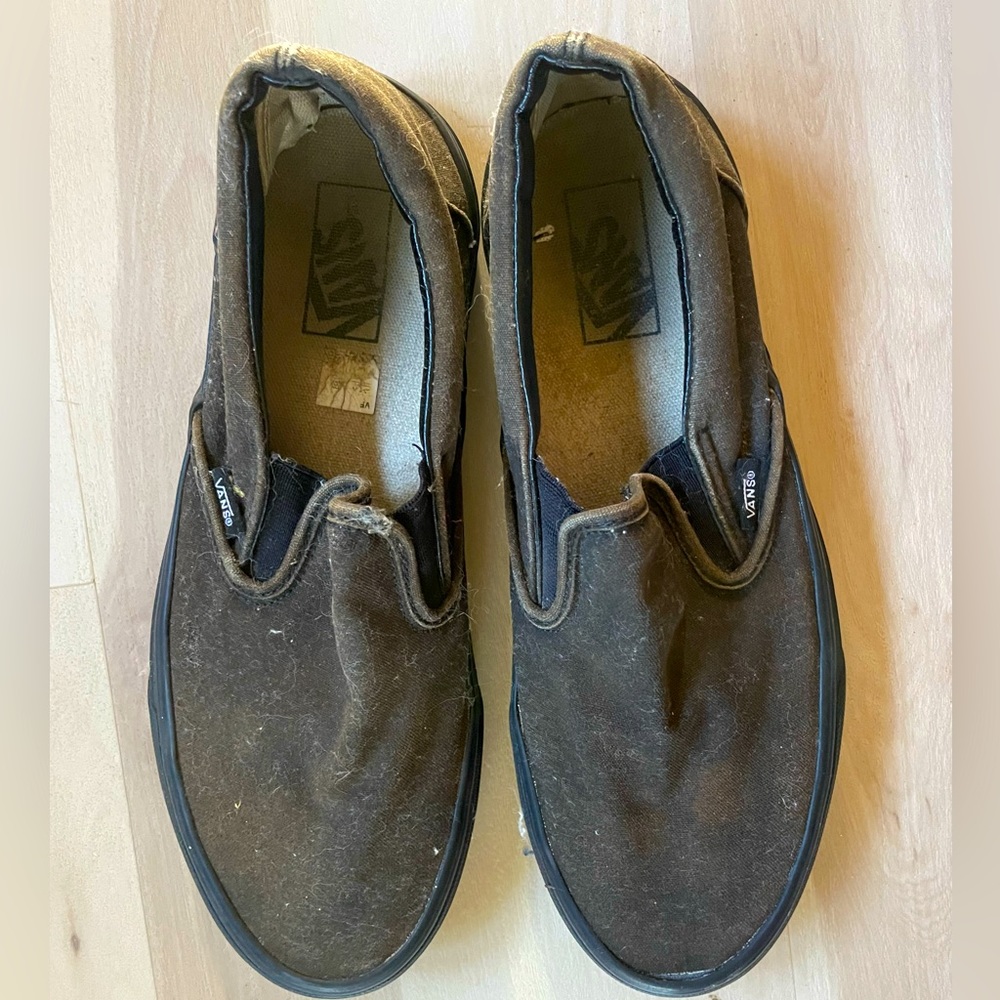 Men’s black vans